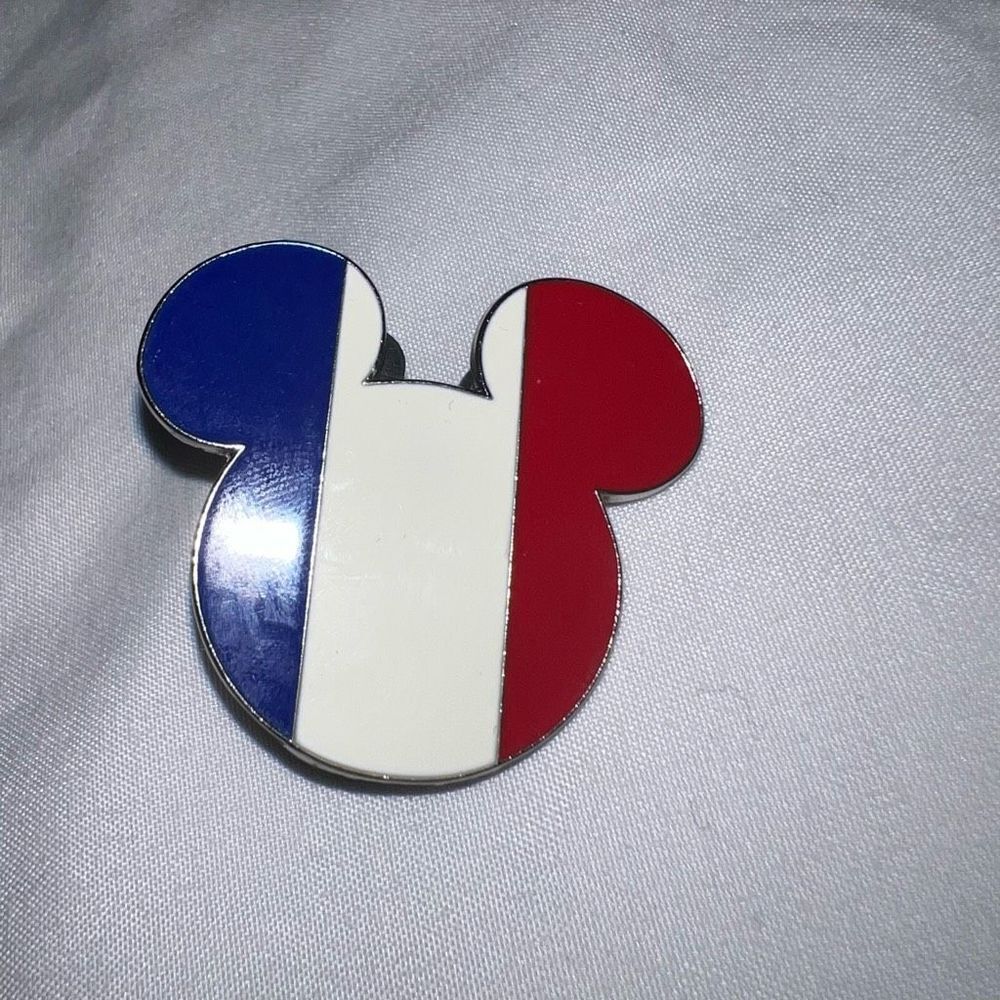 2007 Mickey Mouse France Flag Disney‎ Pin | Disney Pin Trading